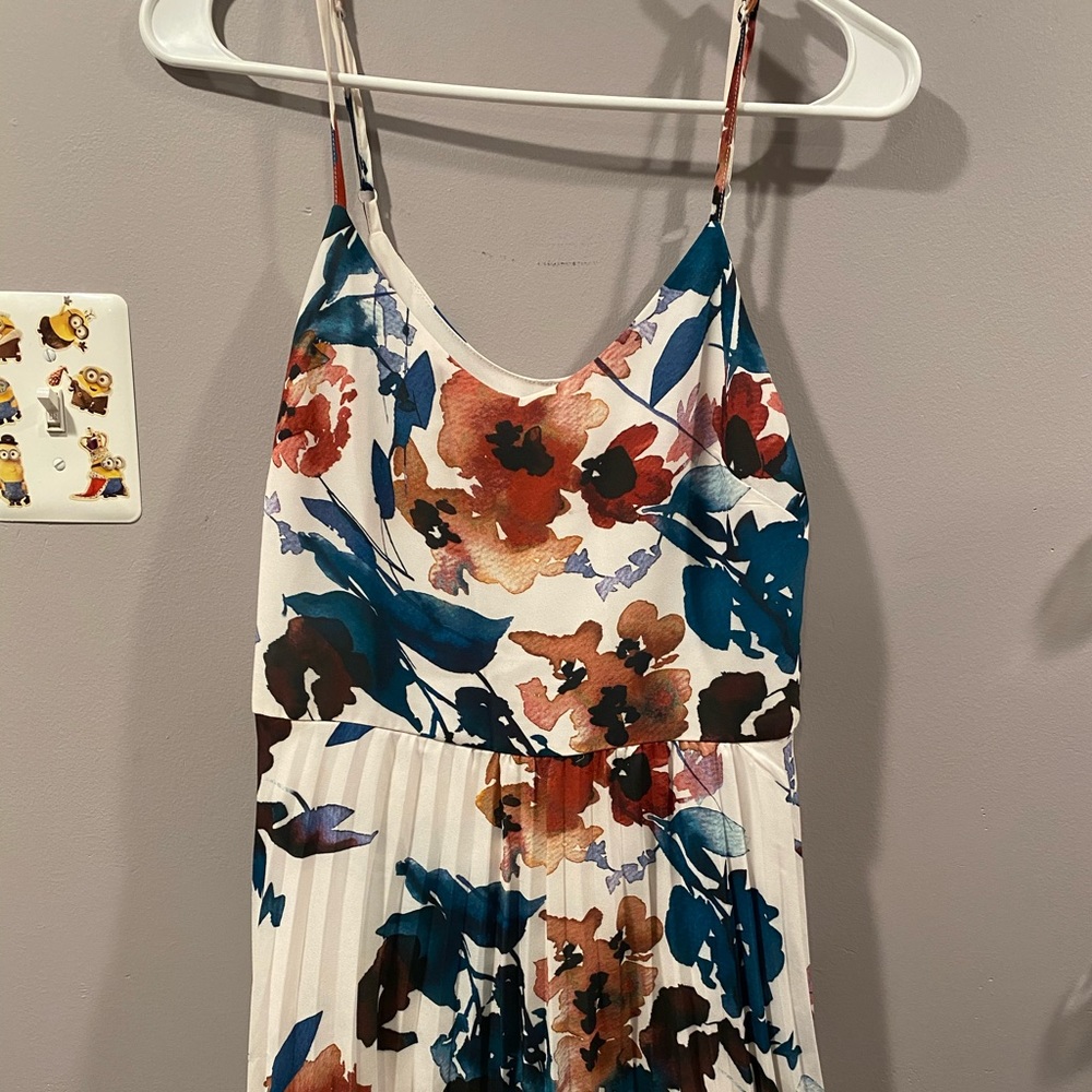Summer Dress - Picture 1 of 3